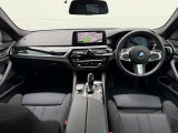 BMW Premium Selection 江戸川は、約20台の展示スペースがあり、常時新車拠店より厳選された認定中古車が続々と入庫しております。
