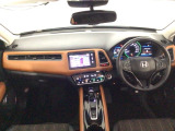 【前方視界】開放的な前方視界!運転がしやすく疲れにくいです♪窓が大きく、見通しがとっても良いおクルマですよ♪