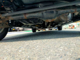 下廻りの防錆加工は多くの方が施工されてます。サビてフレームに穴が開く前にオプションで施工されることをお勧めいたします。融雪剤などから下回りを長期間、守ります。是非購入時ご検討ください