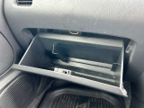 グローブボックスです♪収納たっぷりです♪