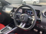 握りやすいハンドルの形状をしておりますので、お客様の運転をサポートしてくれます!