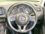 【純正革巻きステアリング】上質な革を使用することで、手にしっかり馴染みとても運転しやすいハンドルです♪