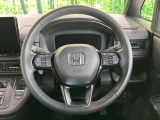 【純正革巻きステアリング】上質な革を使用することで、手にしっかり馴染みとても運転しやすいハンドルです♪