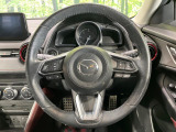【純正革巻きステアリング】上質な革を使用することで、手にしっかり馴染みとても運転しやすいハンドルです♪