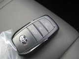 キーフリーなので、カギの持ち運びも楽々♪♪大きい荷物も持っていても開け閉め楽々です!!
