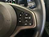 【ACC〈アダプティブ・クルーズ・コントロール〉】アクセルペダルを踏まずに設定した車速を保つクルーズコントロールに、前走車を検知する機能を追加。車速と車間を適切に制御することを支援します。