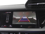 リヤモニターにより車庫入れもより安全にお乗りいただけます
