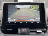 バックガイドモニターで、後方を確認しながら安心して駐車することができます。運転初心者も熟練者も必須の機能ですよ!
