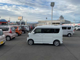 大型駐車場完備で豊富な在庫車です^ー^ご来店お待ちしております