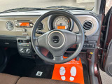 ハンドルも綺麗な状態で操作性良好です!車内もクリーニングしてのお引渡しになります。