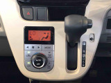温度を設定すれば、自動で車内の温度管理をしてくれる優れものです♪ATミッションで運転楽々