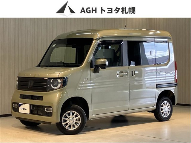 N-VAN +スタイル ファン 4WD 