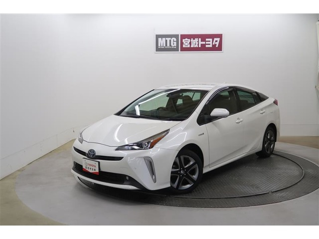 プリウス1.8 S ツーリングセレクション E-Four 4WD