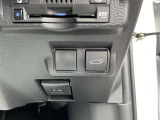 このボタンを押せばトランクが開きます。とっても楽々です♪