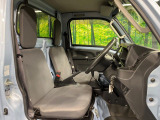 ドライバーによって運転しやすいポジションは異なり、あの車はどうなのか不安なこともありますよね。気になるお車は店頭で乗り込んでご確認いただけます♪