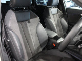 正規ディーラー (株)ファーレン古都 Audi京都南のお車をご覧いただき有難うございます。気になる点やご相談などお気軽にお問い合わせくださいませ。
