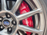 【ブレンボ製キャリパー】ハイパワー車両には強力なブレーキが必須!世界のスーパーカーにも採用されるイタリアの高級メーカー「ブレンボ」を装着!色鮮やかなキャリパーがスポーティな印象を引き立てます♪