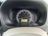 みやすいメーターになっています。シートベルトの付け忘れも一目でわかりますね。