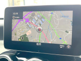 ●Mercedes純正ナビ:一体感のあるナビは、高級感ある車内を演出してくれます。Bluetooth再生などオーディオ機能も充実しておりますので、運転もより楽しめます♪