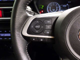 ステアリングスイッチ装備!運転しながら手元でオーディオの操作などができます。