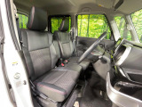 運転席シート廻りは使用感も少なく、良好な状態となっています。丁寧に使われていたことがよくわかりますね。