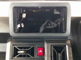 当車両はオーディオレスです。多彩なナビゲーション・オーディオをご用意しております。詳しくは当店スタッフにお問い合わせください。