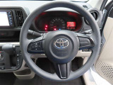 ぜひ展示車の運転席に座ってみてください。
