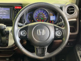 【純正革巻きステアリング】上質な革を使用することで、手にしっかり馴染みとても運転しやすいハンドルです♪