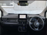 見通しのよいすっきりとした視界で、誰でも運転しやすいです。運転のしやすさは疲れにくさにも繋がりますよ♪