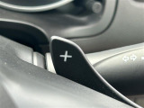 【パドルシフト(AT車)】MT車と同じように好きなギアで走ることができます!ステアリングから手を離さずに指先だけでシフト操作ができ、よりスポーティな走りをお楽しみいただけます。