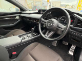 ★とても広く、ゆったりとしています!運転席からの視界も見やすく、運転しやすいですよ★