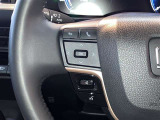 ステアリングスイッチで、安全運転!前方から目線を外さないように!