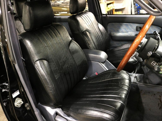 トヨタ ハイラックス スポーツピックアップ 2.0 ダブルキャブ 標準