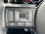 < ステアリングスイッチ >ハンドルから手を離さなくてもボリュームなどの操作ができます♪