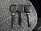 運転席側用の鍵と助手席側用です!
