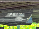 【三菱e-Assist】走行中に前方の車両等を認識し、衝突しそうな時は警報とブレーキで衝突回避と被害軽減をアシスト。より安全にドライブをお楽しみいただけます。