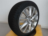 R5年式冬タイヤ225/45R17ブリジストン製です。