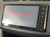 【純正ナビ】人気の純正ナビを装備しております。ナビの使いやすさはもちろん、オーディオ機能も充実!キャンプや旅行はもちろん、通勤や買い物など普段のドライブも楽しくなるはず♪