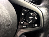 【アダプティブ・クルーズ・コントロール】予め設定した車速内でクルマが自動的に加減速。 前走車との適切な車間距離を維持しながら追従走行し、高速道路でのドライバーの疲労を軽減してくれる嬉しい機能付♪