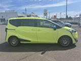 両側パワースライドドア付きだから、狭い駐車スペースなどでの 乗り降りラクラク!小さなお子さまのいるご家庭には嬉しい装備。