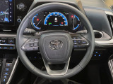 【純正革巻きステアリング】上質な革を使用することで、手にしっかり馴染みとても運転しやすいハンドルです♪