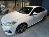 サービスにはドイツ本国と同様に教育と訓練を受け、BMWを知り尽くした「マイスター」が数多く在籍しております。360度による納車前点検整備で、お客様に安心と安全をお届けいたします。