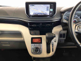 温度を設定すれば、自動で車内の温度管理をしてくれる優れものです♪ATミッションで運転楽々