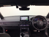 【前方視界】開放的な前方視界!運転がしやすく疲れにくいです♪窓が大きく、見通しがとっても良いおクルマですよ♪