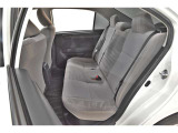 中古車をキレイで気持ちよくお乗りいただけるよう、エンジンルームからシートを外した洗浄まで、目に見えない部分も徹底的に洗浄しています!