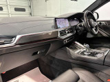 ABS:急ブレーキの車輪ロックを防止。車の安定性と操縦性を確保!