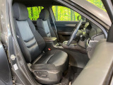 運転席シート廻りは使用感も少なく、良好な状態となっています。丁寧に使われていたことがよくわかりますね。