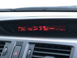 【オートエアコン】これなら車内温度を一定に保ちやすく過ごしやすいです。