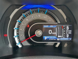 【スピードメーター】メーターがシンプルで見やすく運転しやすいですね。