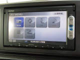 ナビゲーションはギャザズメモリーナビ(VXM-155C)を装着しております。AM、FM、CD、Bluetoothがご使用いただけます。初めて訪れた場所でも安心ですね!